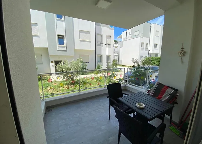 Jon Apartment- Perla - Gjiri I Lalzit *