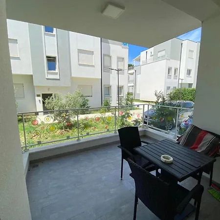 Jon Apartment- Perla - Gjiri I Lalzit *
